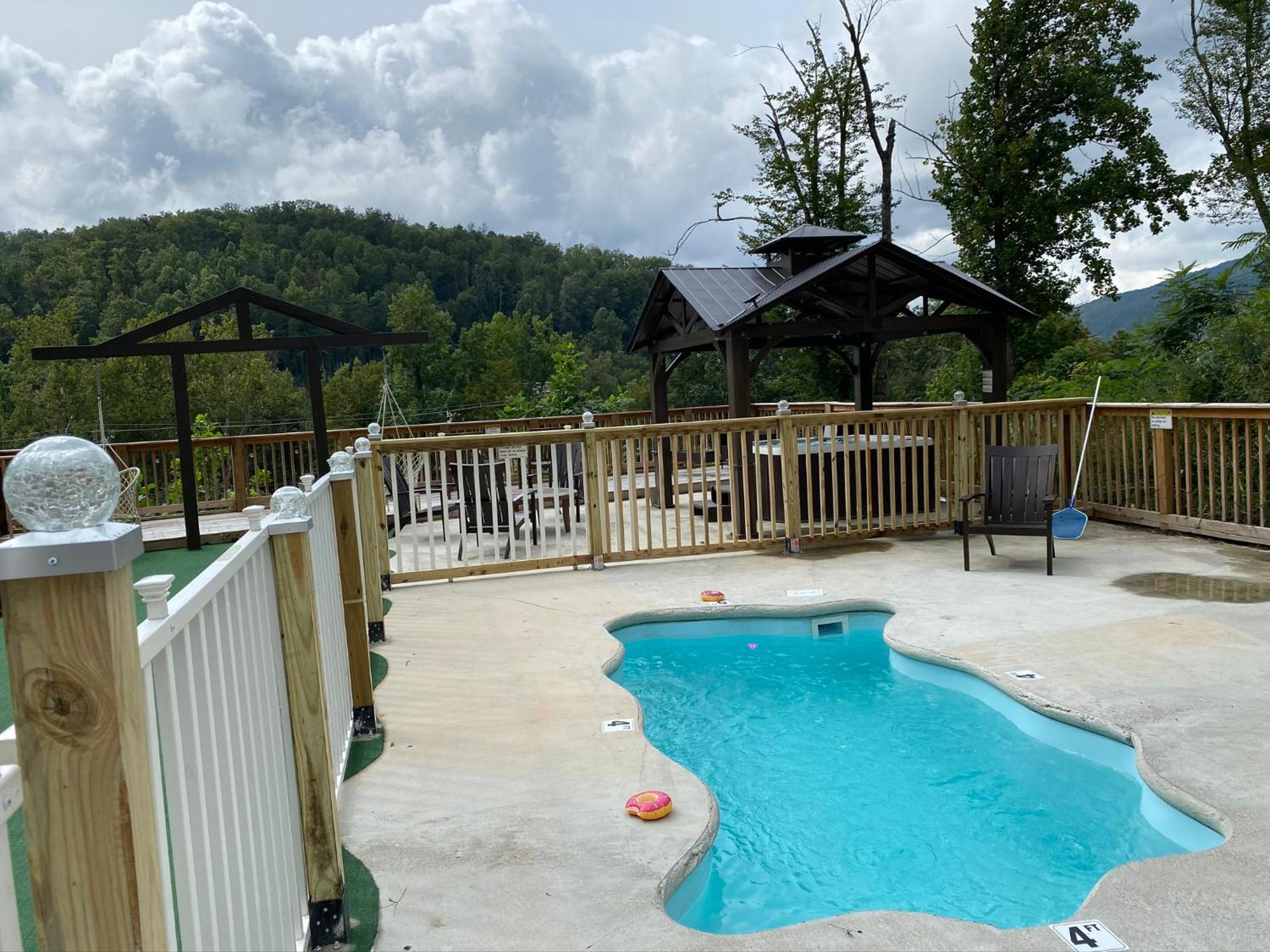 Relaxing 3Br Cottage 1 Mile To Main St Attractions Views Гетлинбург Екстериор снимка